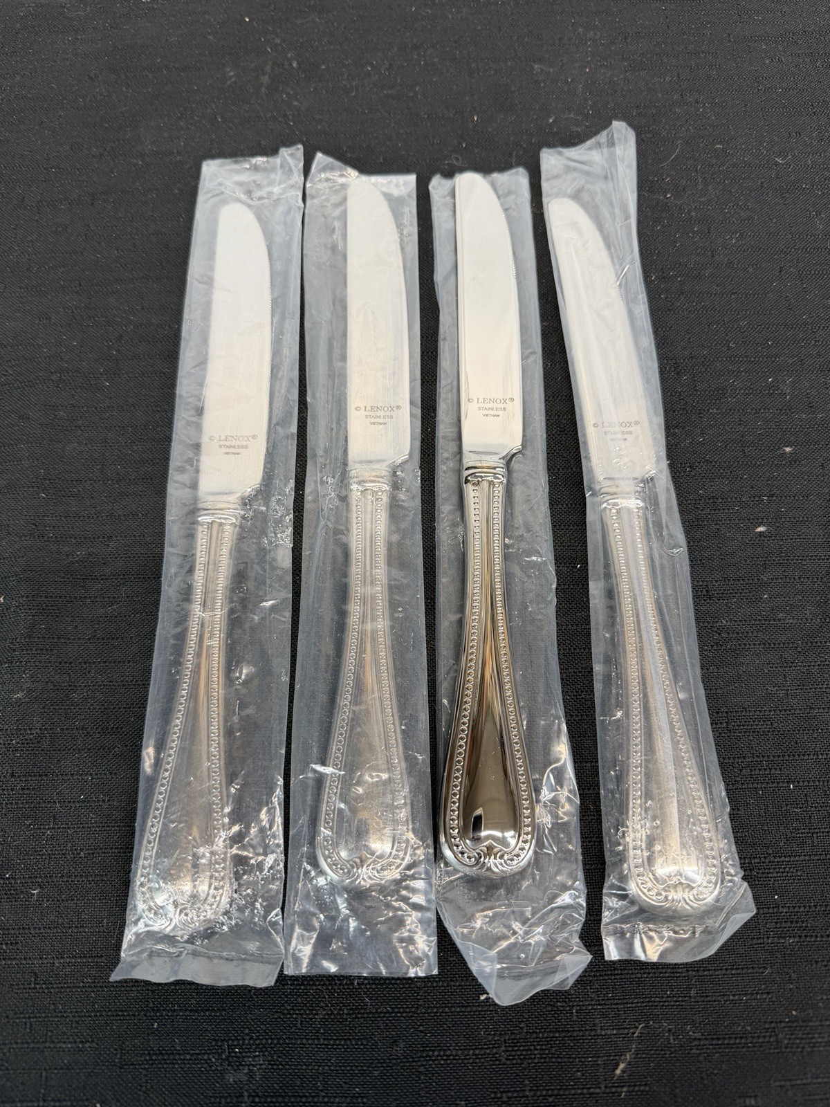 NEW Lenox Stainless Flatware 18/10 TUDOR BEAD AUGUSTA Dinner Knives Lot of 4 NIP