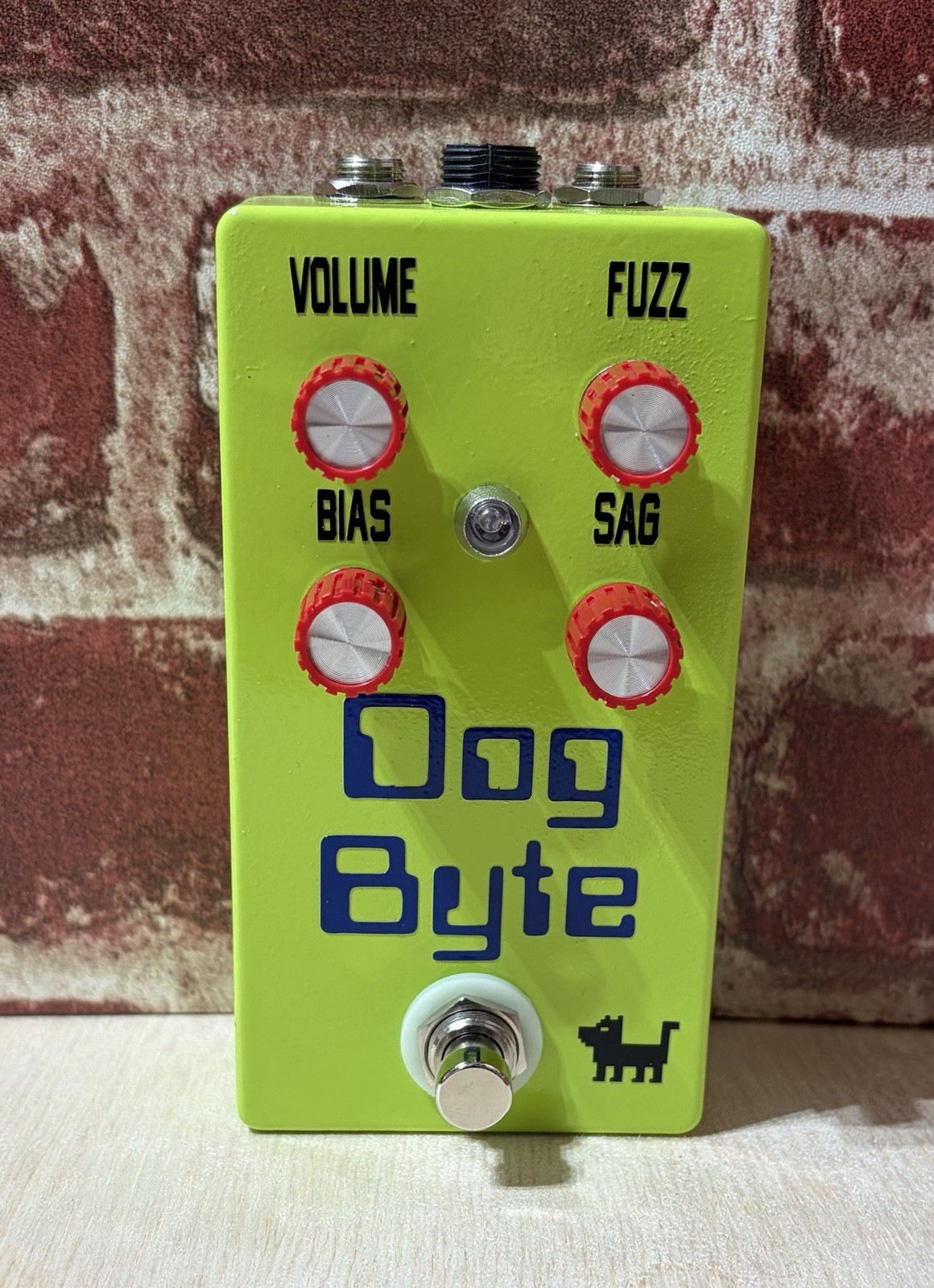Dog Byte Fuzz Pedal based on Mellowtone Wolf Computer