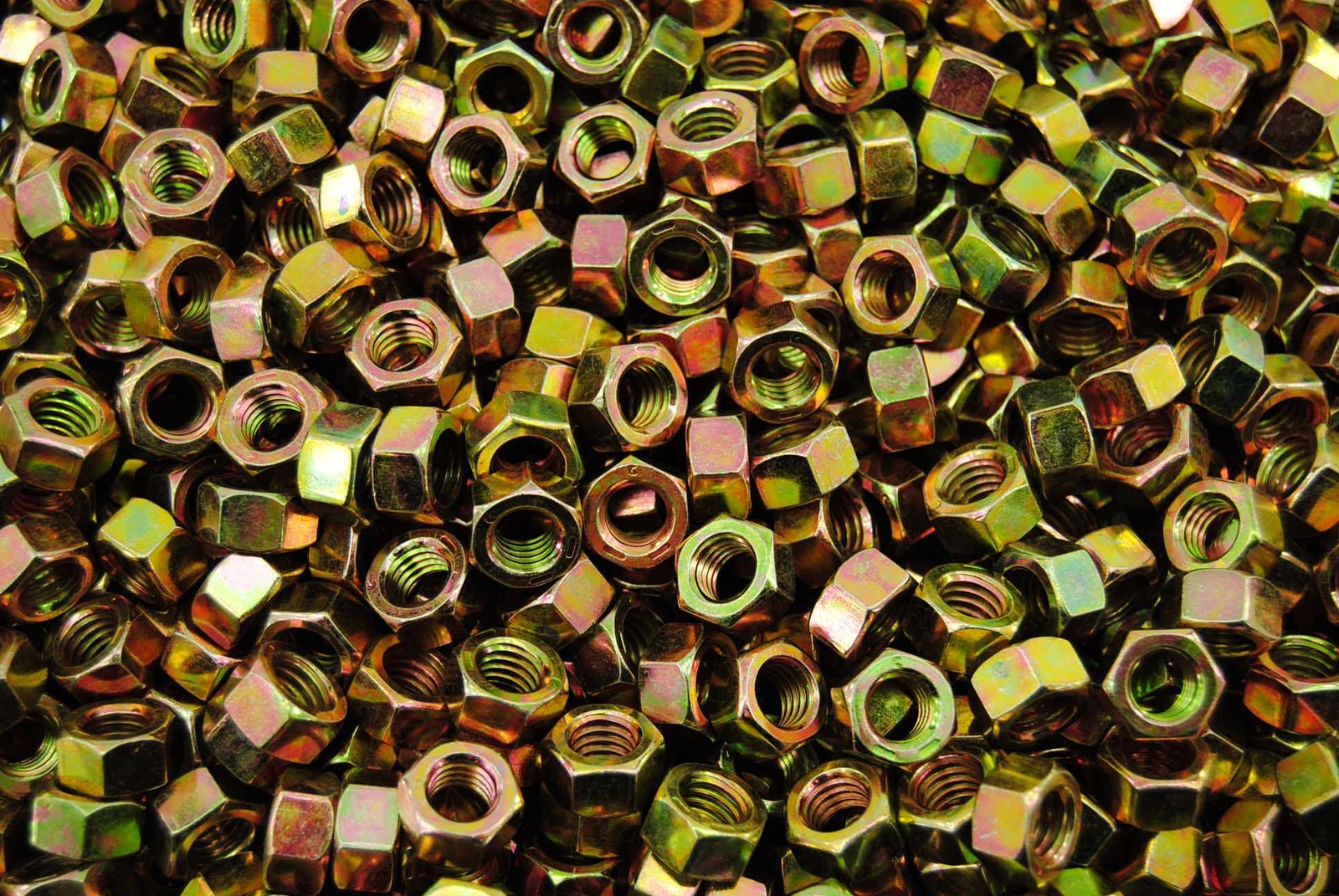 (3000) 3/8-16 Grade 8 Hex Finish Nuts - Yellow Zinc - Coarse BULK