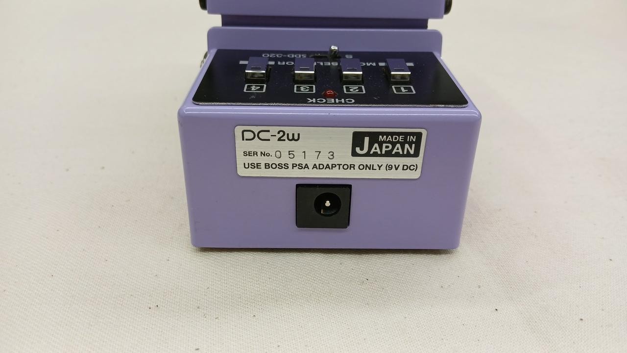 BOSS DC2W Effects Pedal Compact Time Dimension Vintage Tone Rare Pro