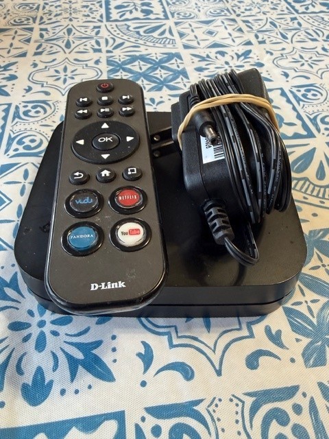 D-link MovieNite DSM-310  RE Digital HD Media Streamer W/remote