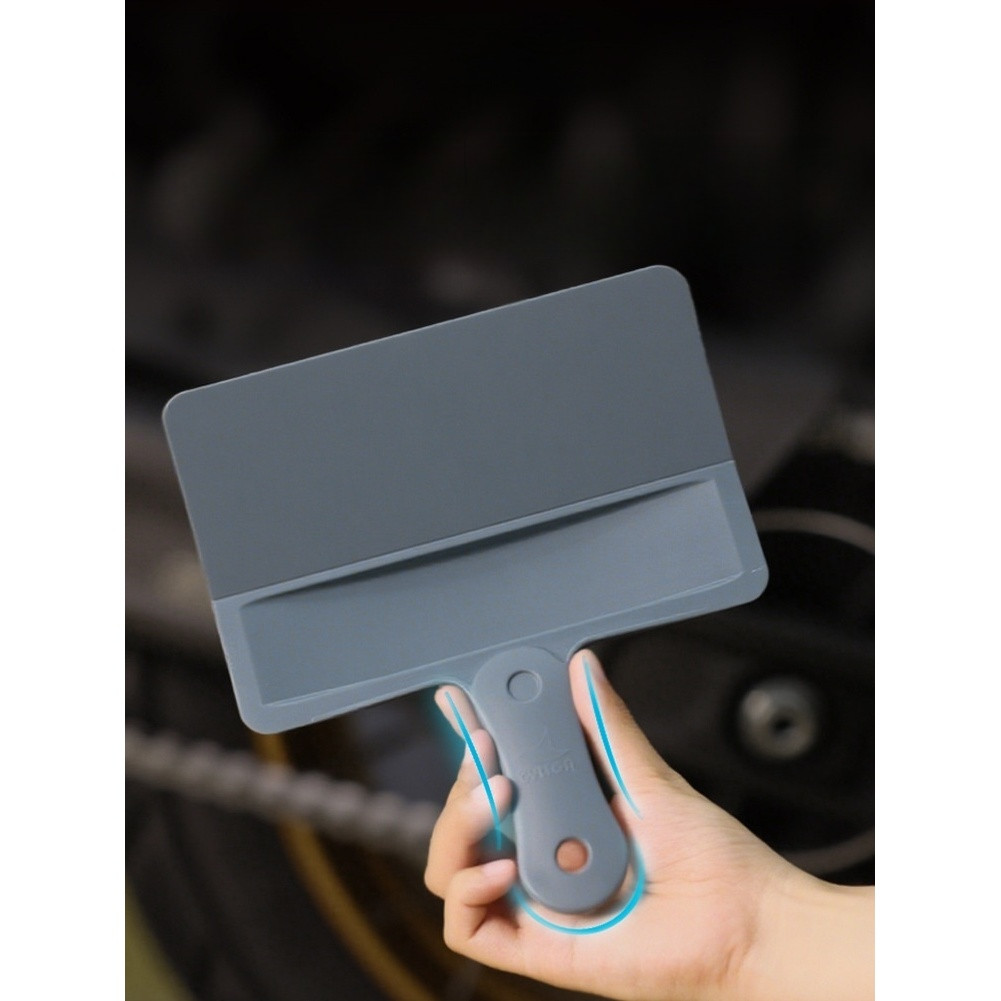 Chain Oiling Tool Ergonomic Handle Bike Maintenance Adaptable Tool Compact Size