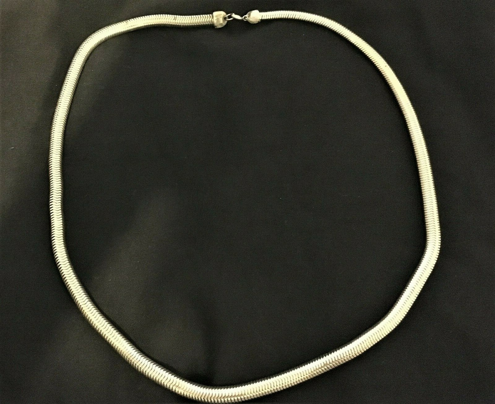 Long herringbone chain 28" Unmarked/unknown metal Stainless? VNC Free Ship
