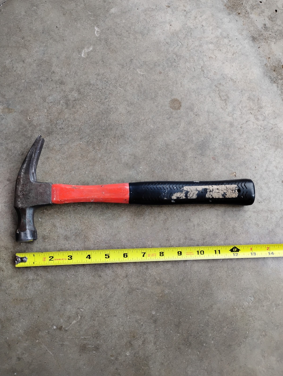 Craftsman 16 oz. Carpenters Straight Rip Hammer Fiberglass Handle USA