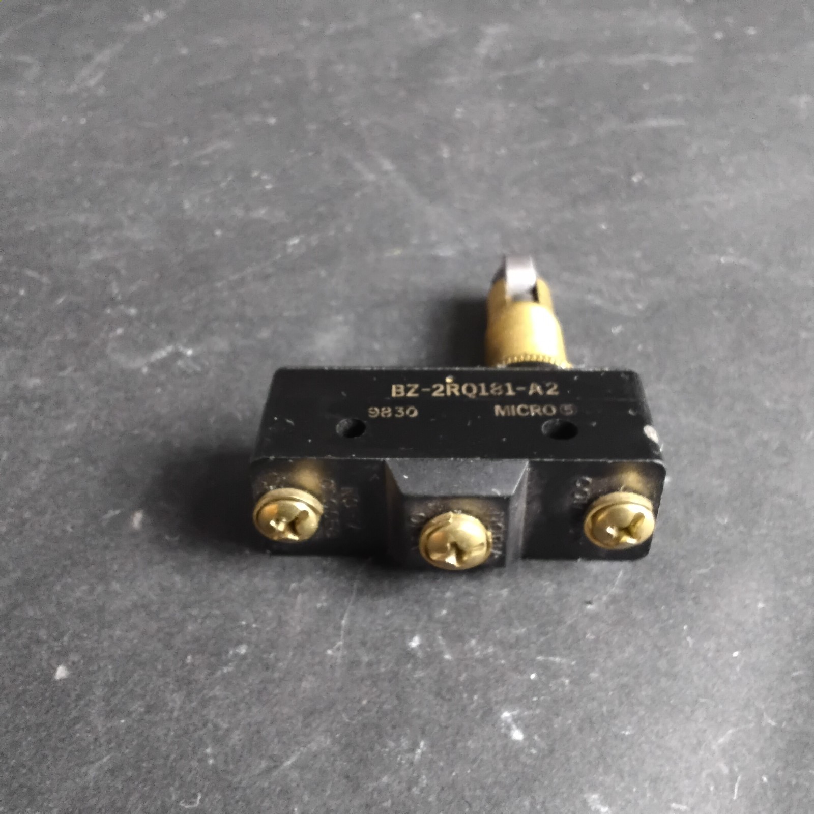 HONEYWELL BZ-2RQ181-A2 MICROSWITCH ($13 OBO)