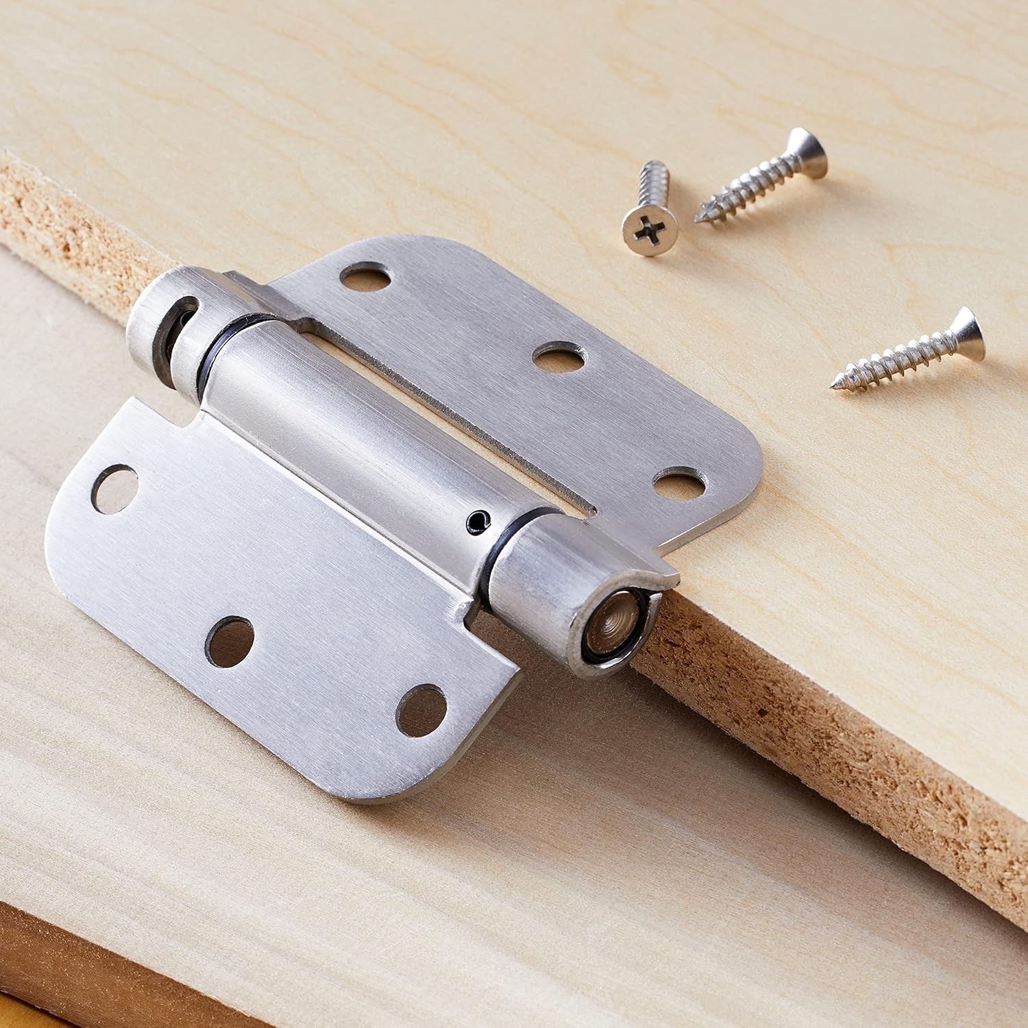 Amazon Basics Self-Closing Door Hinge, 3.5 "x 3.5 ', 1 Piece, Satin Nickel