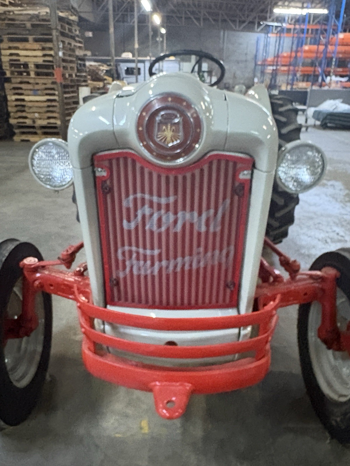 Ford N-Series 8N Farm Tractor 2WD, Model 8N MPN 8N