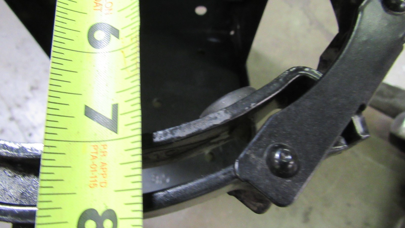 NEW NO NAME MODEL 810 HEAVY DUTY FIRE EXTINGUISHER MOUNTING BRACKET