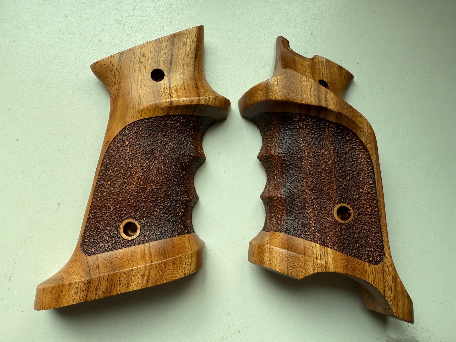 New Decorative Handle Grips for Ruger Mark II (ONLY), Right-Hand Rough