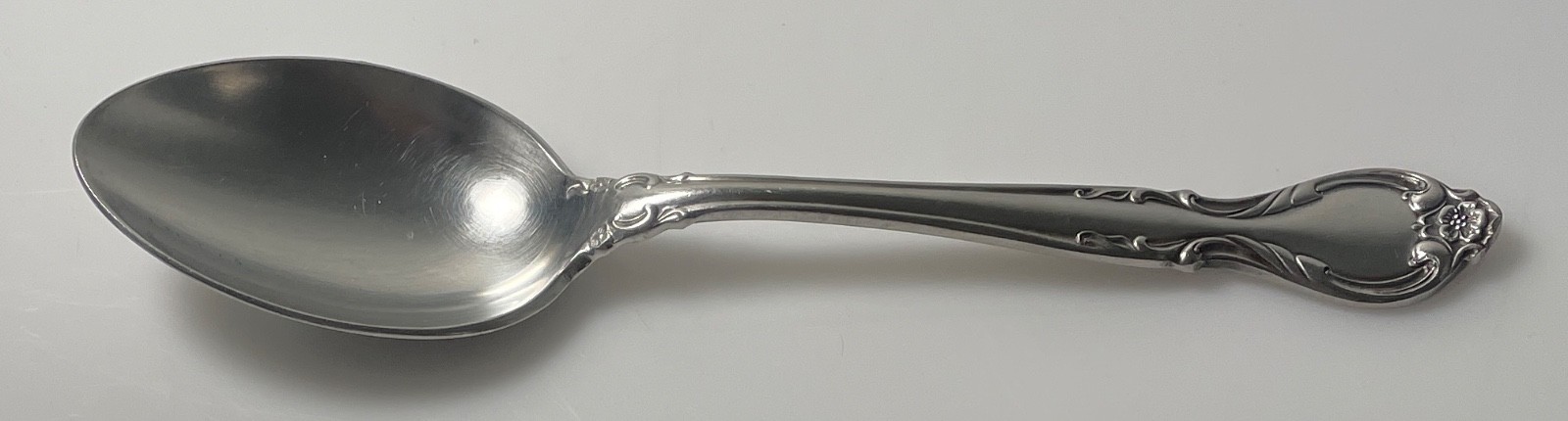 International Queen's Fancy Soup Oval Place Spoon 7" Black Accent Stainless
