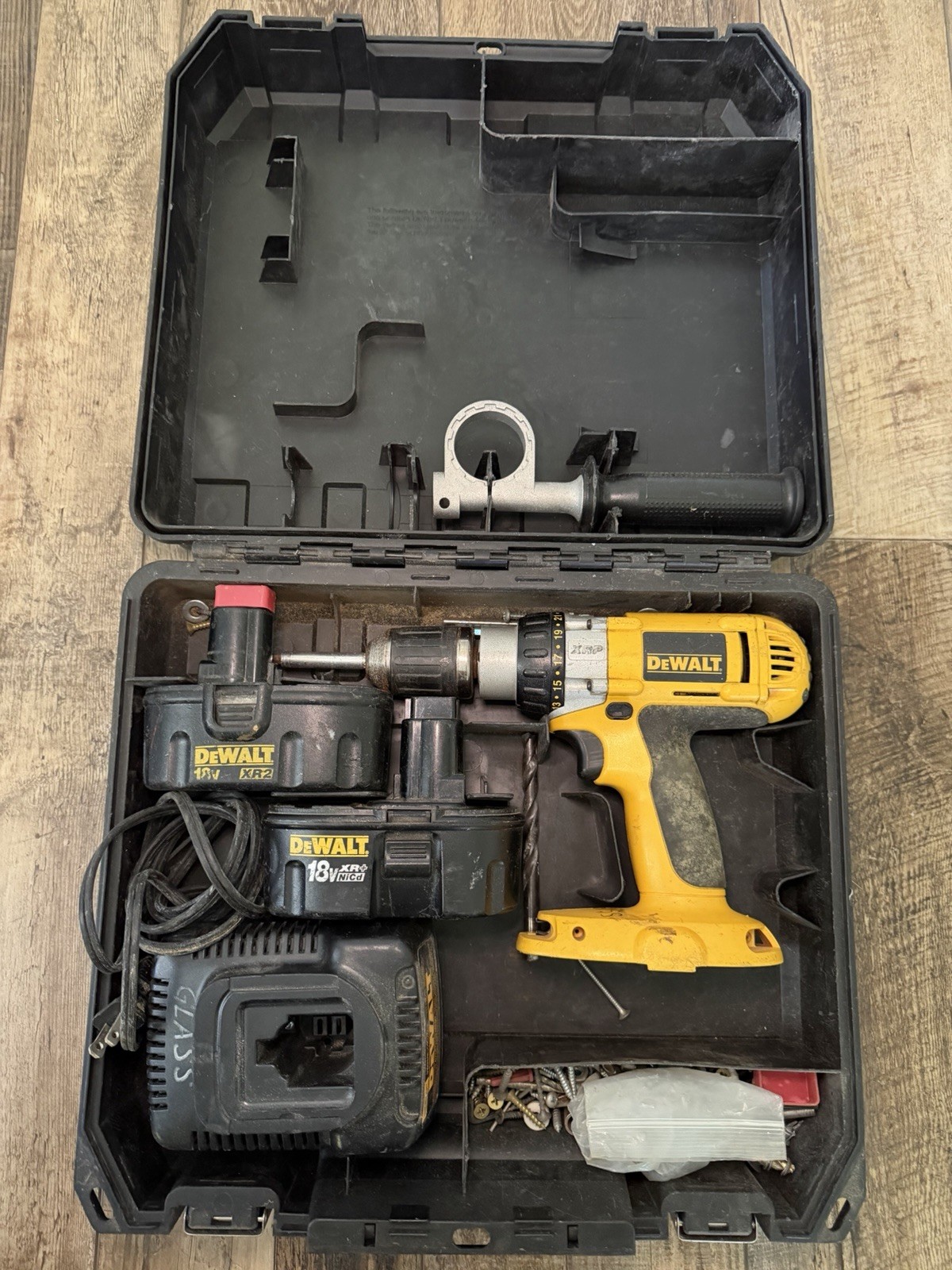 DeWalt DW987 18V XRP Cordless Drill Driver Kit 2 Batteries Charger Case Works