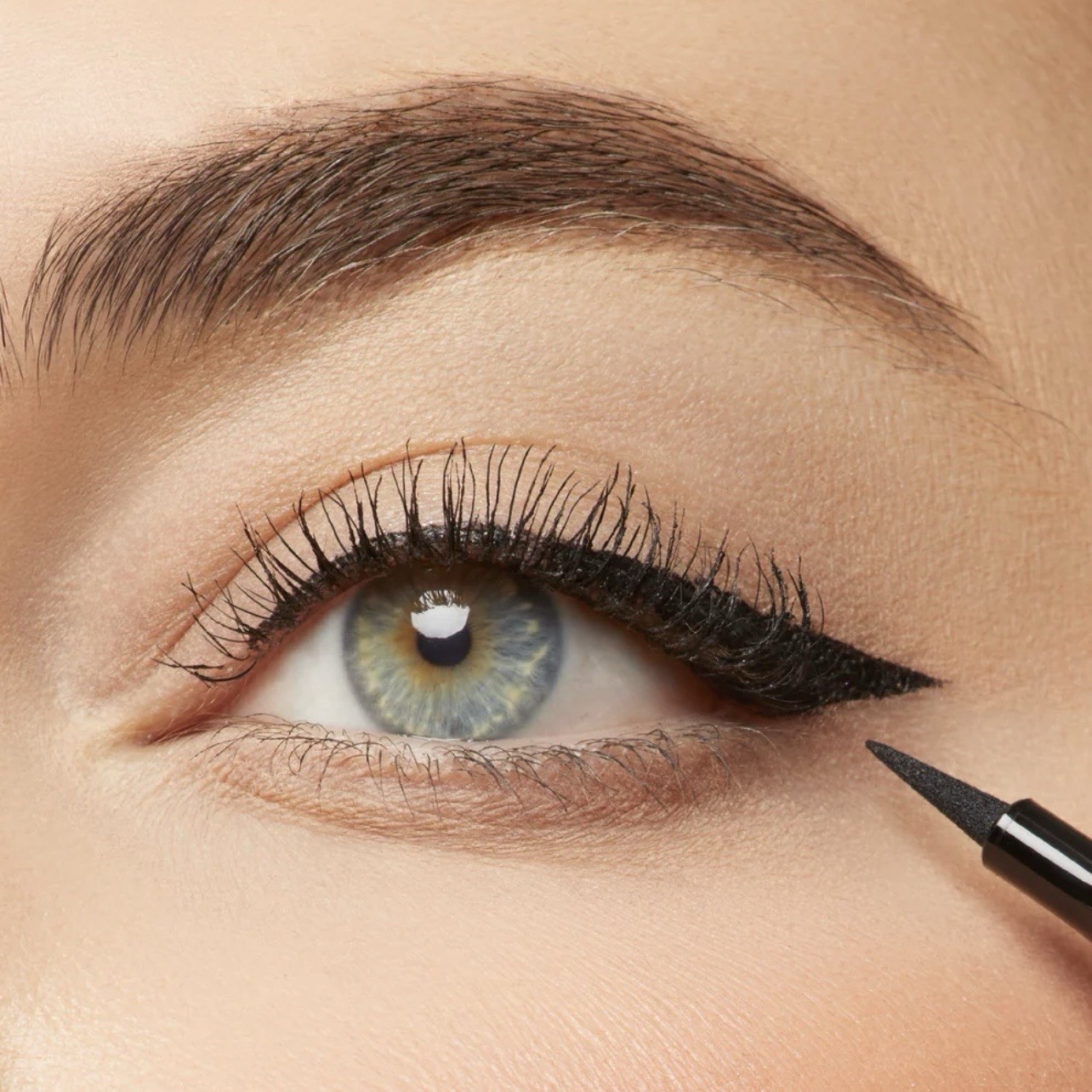 Tarte Kitten Liquid Liner black