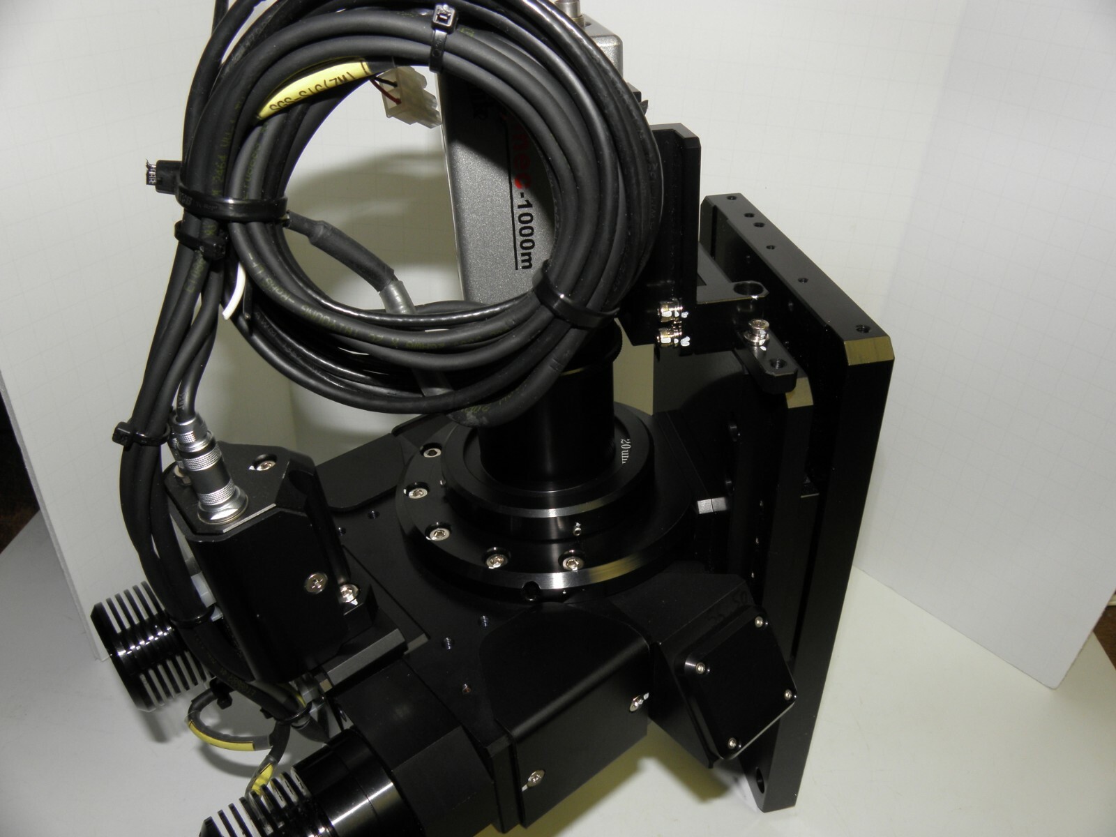 Machine Vision with Adimec-1000m and 145LED ring lamp and off axis illuminators