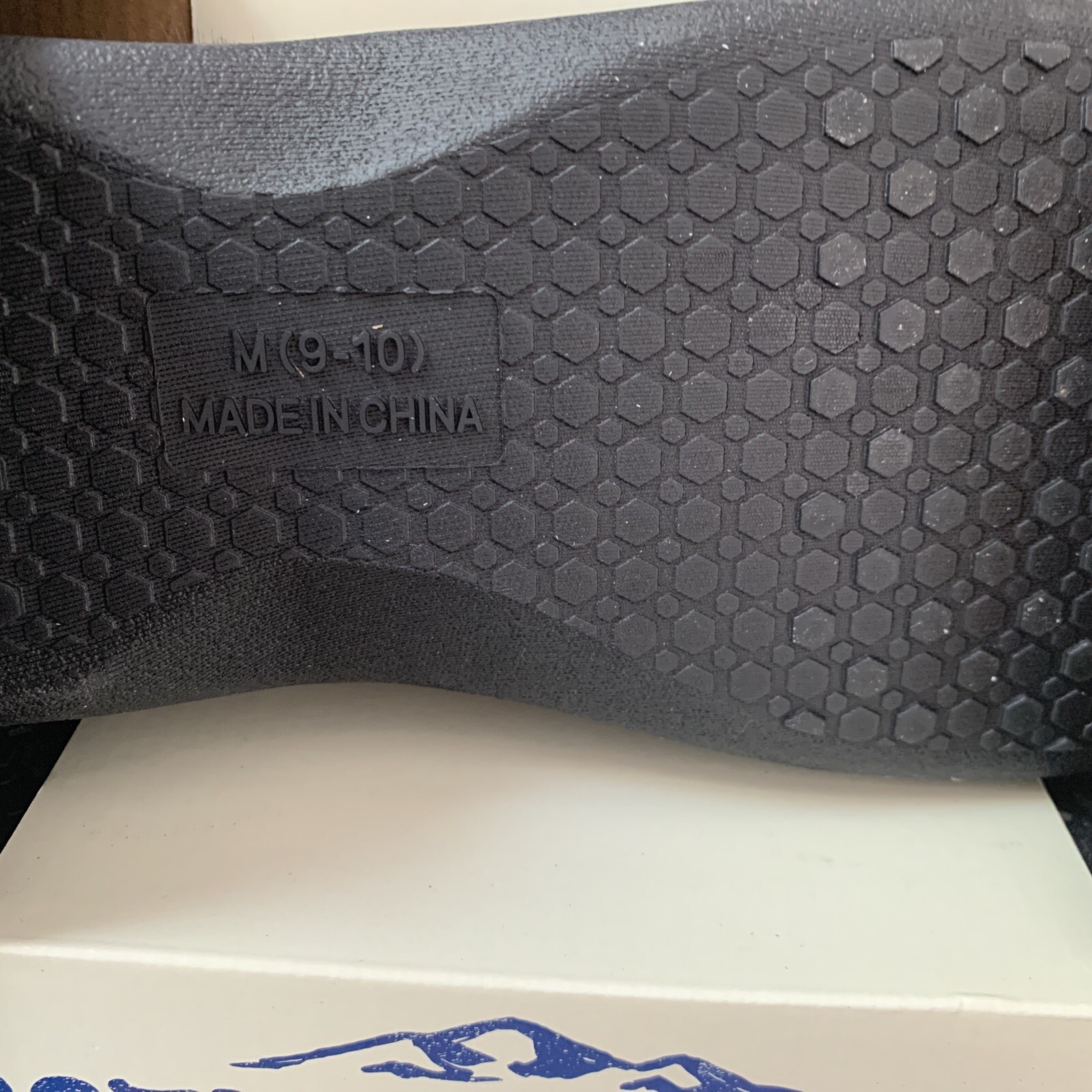 Cozy Mountain Mens Slippers Memory Foam Size M 9-10 Black NEW