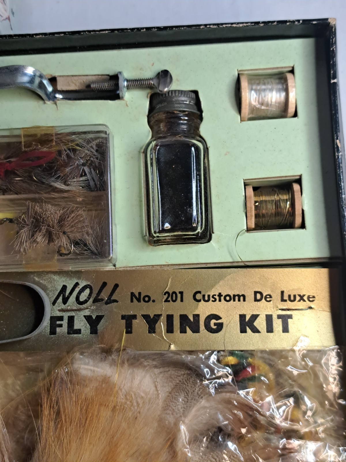 Vintage Noll No. 201 Custom De Luxe Fly Tying Kit w/ Trout Flies Book + Extras A