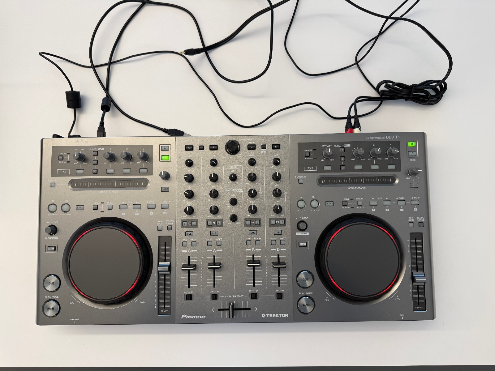 2011 Pioneer DDJ-T1 DJ Controller TRAKTOR 4CH Mixer Light Use HARDWARE ONLY