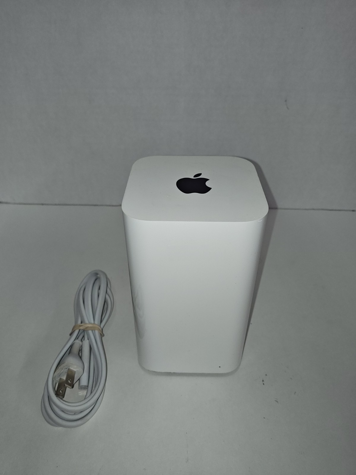 Apple AirPort Extreme Router Base A1521 6th Gen Dual Band Wi-Fi w/Power Cord