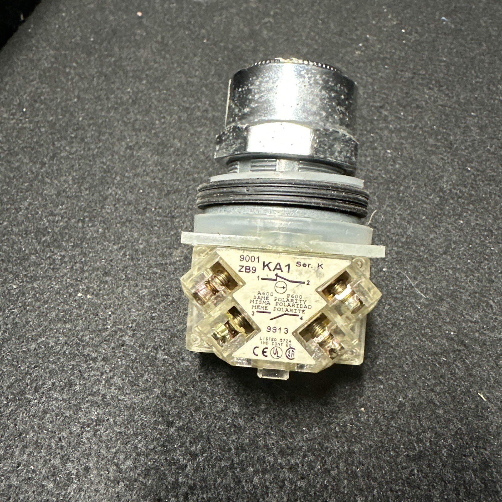 SQUARE D 9001 KA1 SERIES K 2 POSITION SELECTOR No SWITCH (st012)