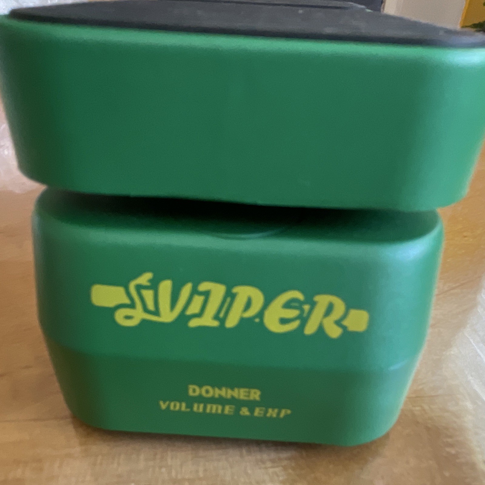 Donner Viper Analog Volume & Expression Pedal, Green