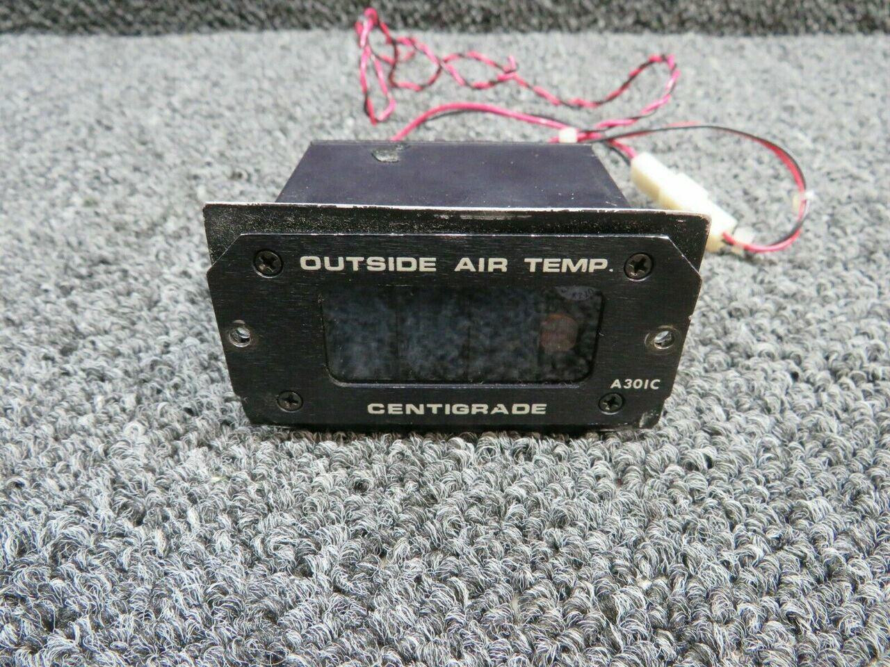 301 Davtron Outside Air Temperature Indicator