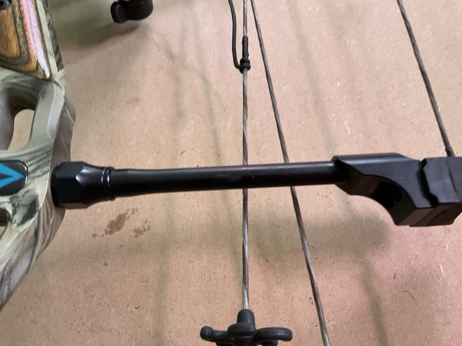 DIAMOND ARCHERY STUD RH BOW
