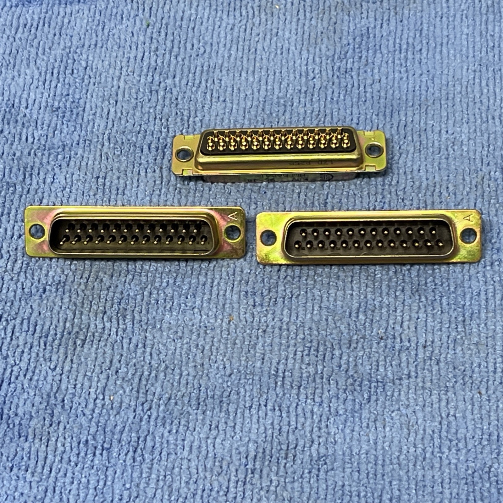 AMPHENOL ~ 17DB25P ~ CONNECTOR (LOT OF 3)