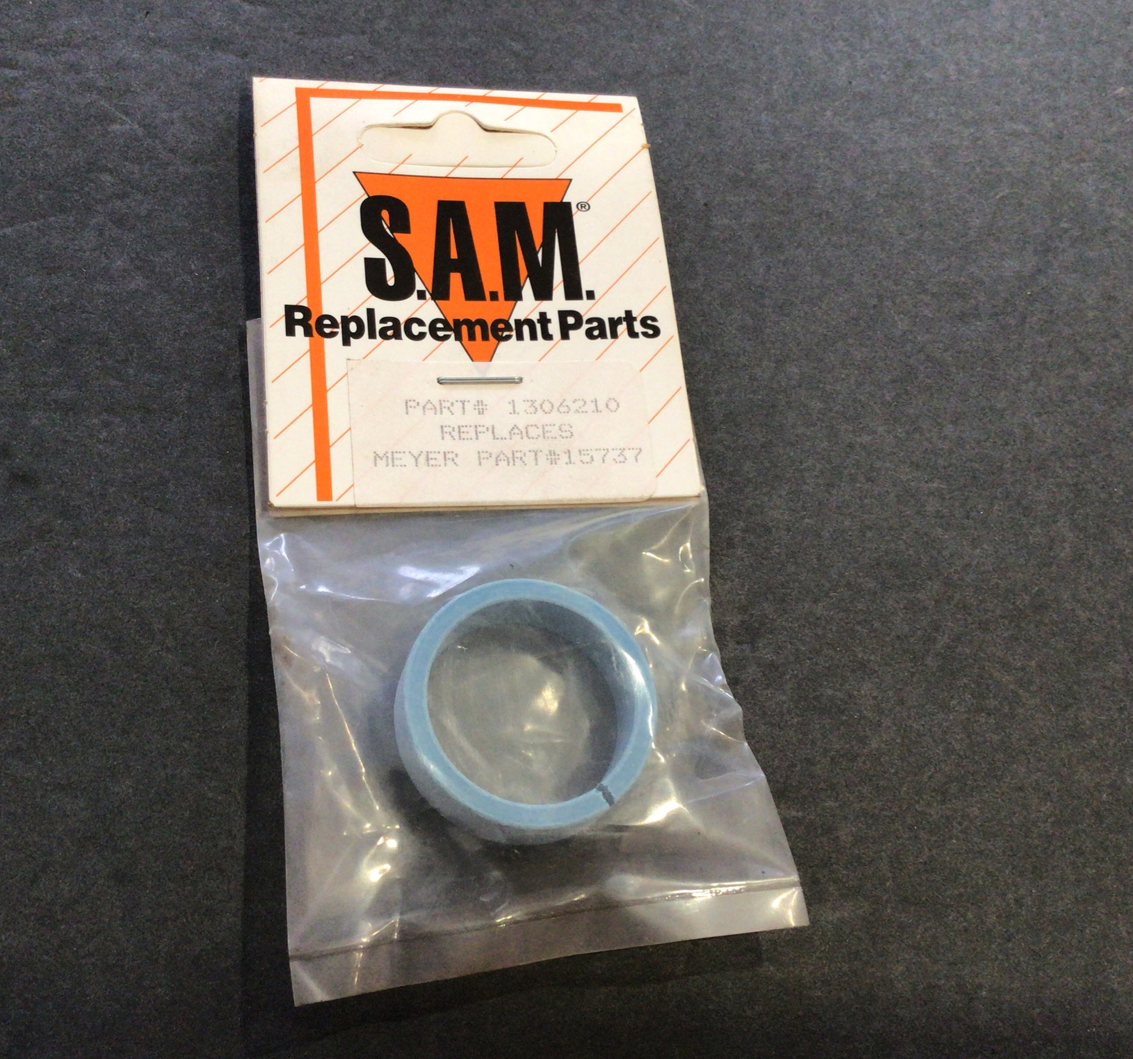 NEW NOS SEALED SAM 1306210 Sleeve Snow Plow Pump Meyer 15737 Free Ship