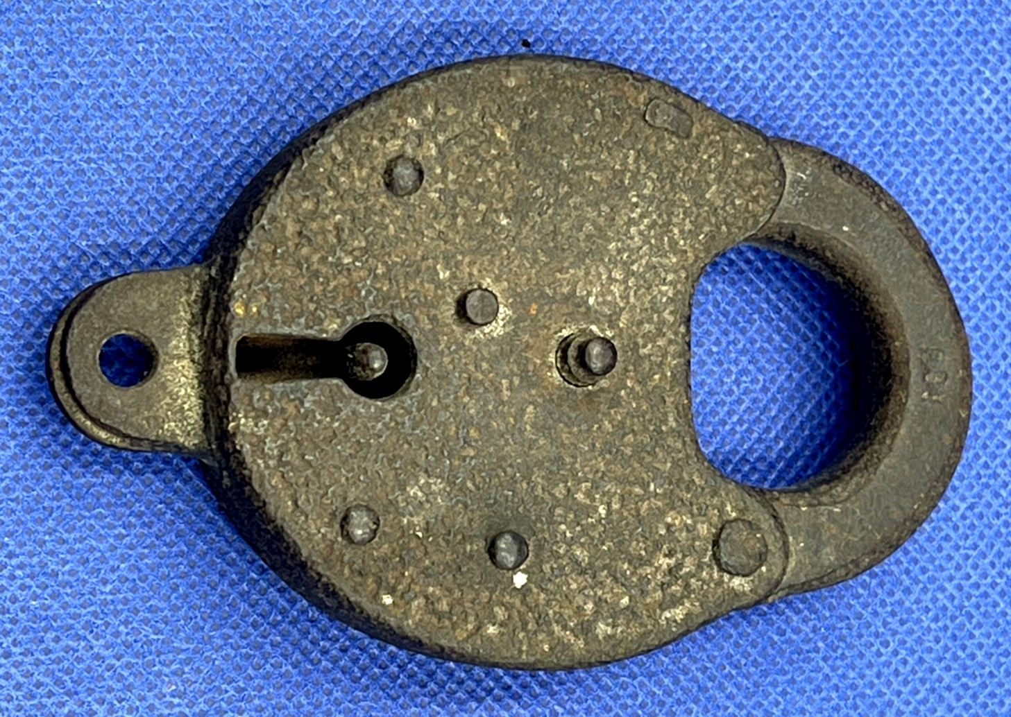 Antique Round Cast Iron Warded Padlock Skeleton Key Lock Primitive No Key  344