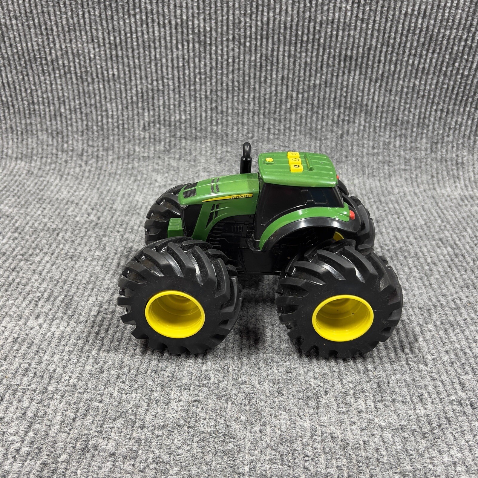 John Deere 9” Tractor Monster Treads Lights and Sounds Green Push Buttons Toy