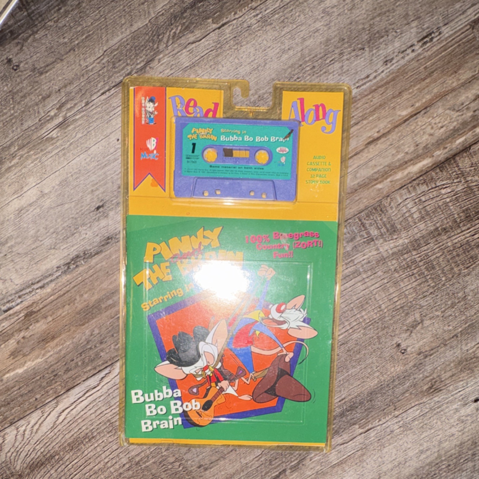 WB Music Pinky and the Brain Bubba Bo Bob Brain Cassette & Book 1997