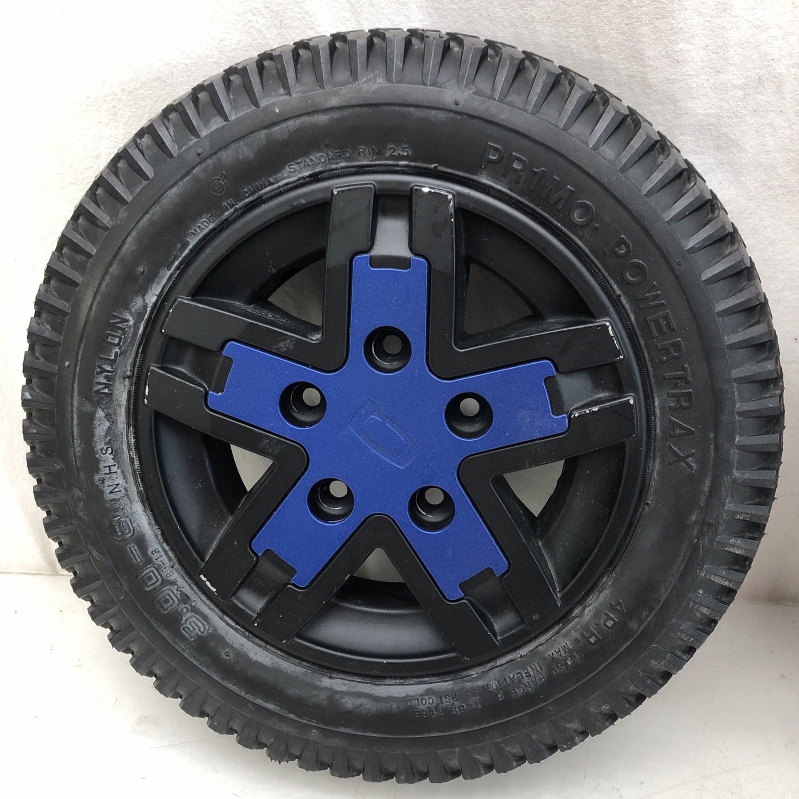 Quantum Edge 3/2.0/Stretto/4Front Set/Pair Drive Wheels & Tires 3.00-8 Blue
