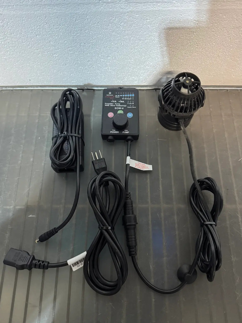 Jebao - SOW-8 Aquarium Wavemaker w/ Controller (PRE-OWNED)