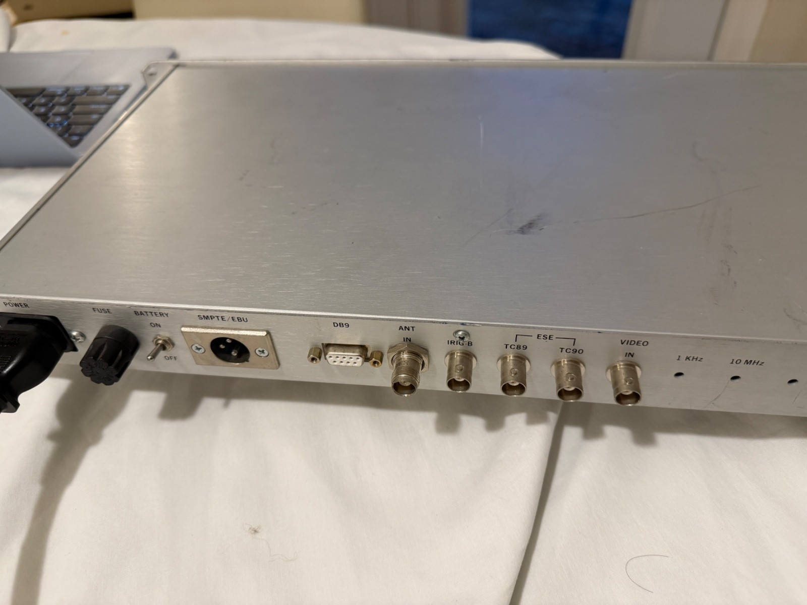 ESE ES-185A GPS MASTER CLOCK ( WORKS / ex )