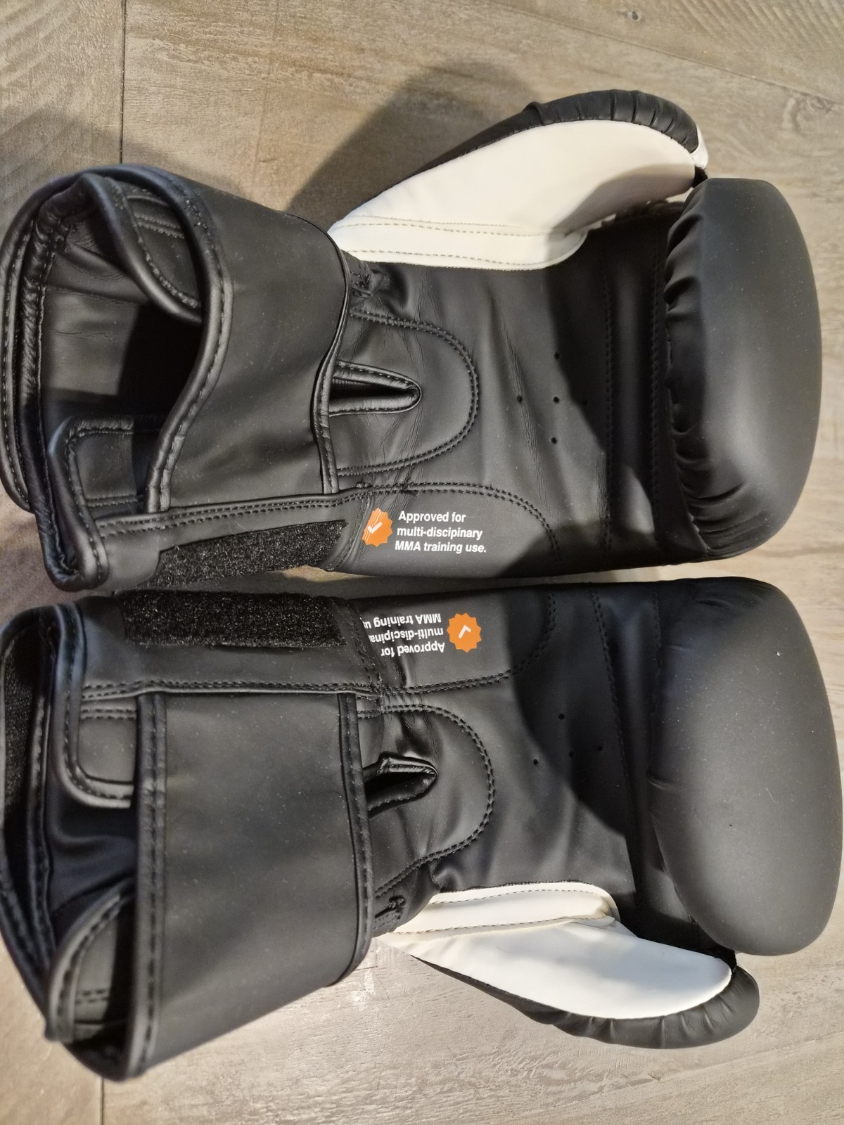 Engage Boxing Gloves 16oz Used