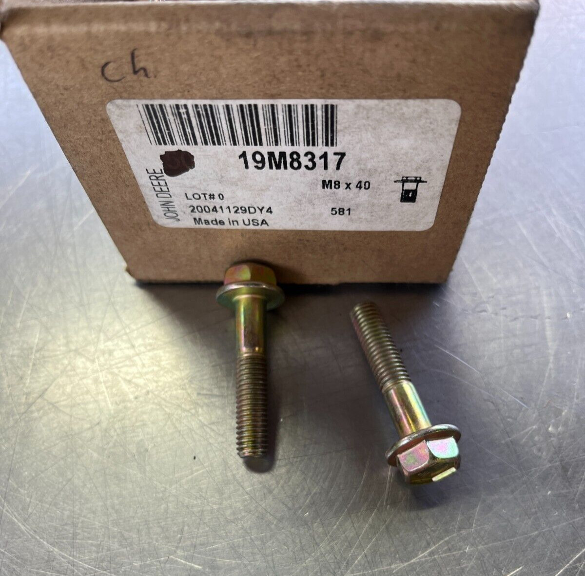 19M8317  GENUINE  OEM  John Deere  CAP SCREW BOLT   QTY of 2 Bolts