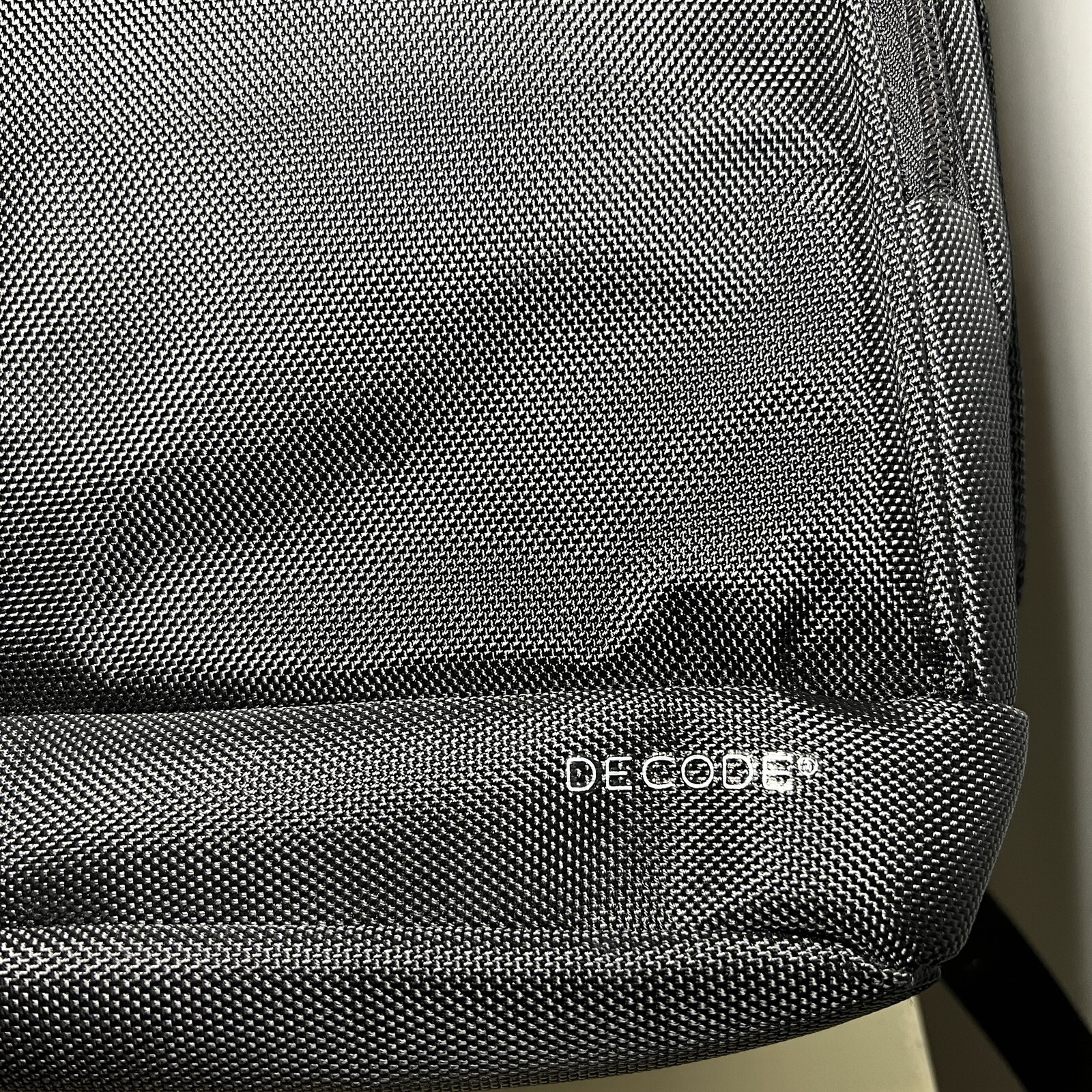 Decode Notebook Backpack Black In Excellent Condition Preowned.