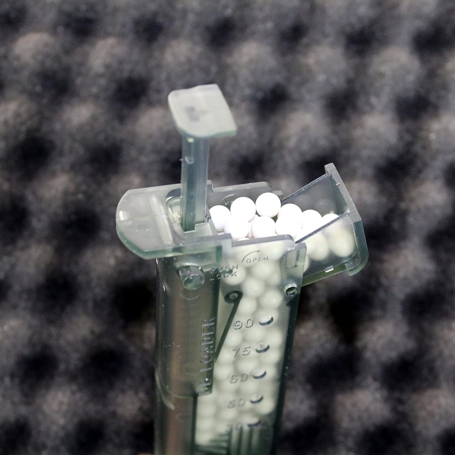 Airsoft Speed Loader with Capacity of 100 Bbs