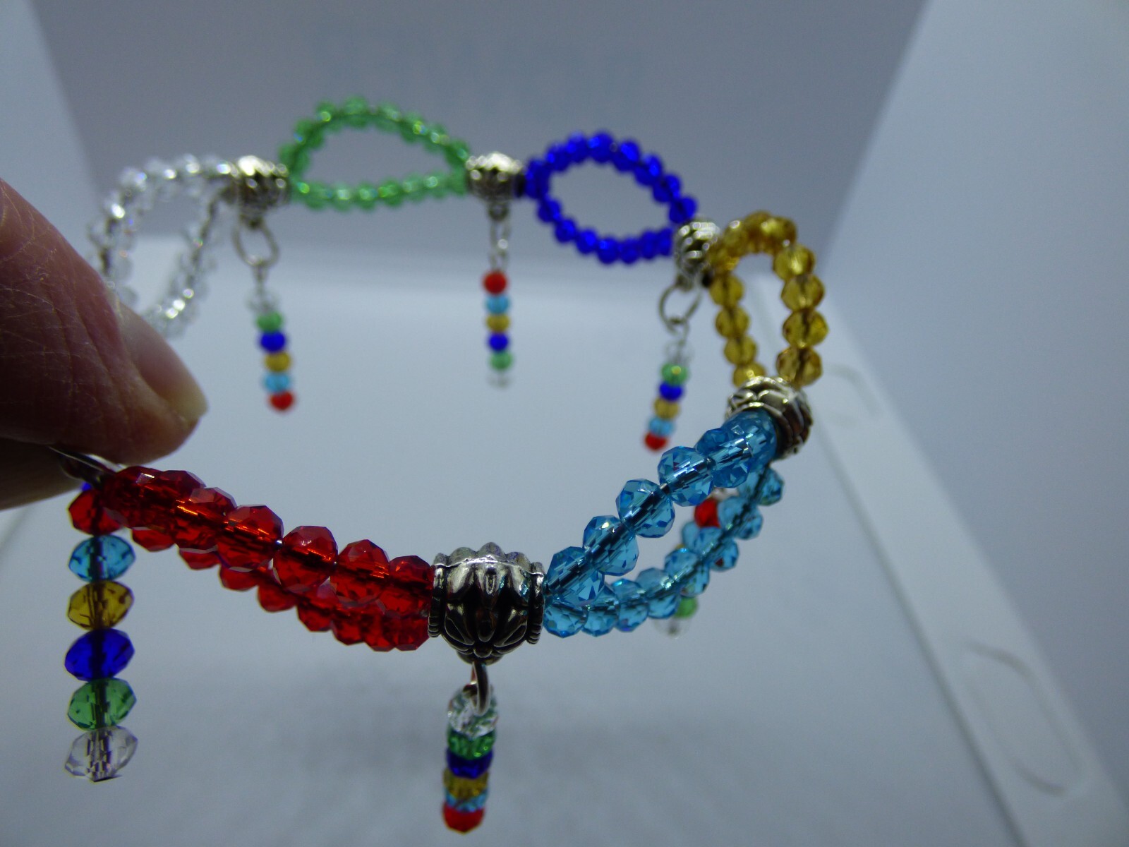 bracelet wire beads dangles rainbow lobster claw. 0273