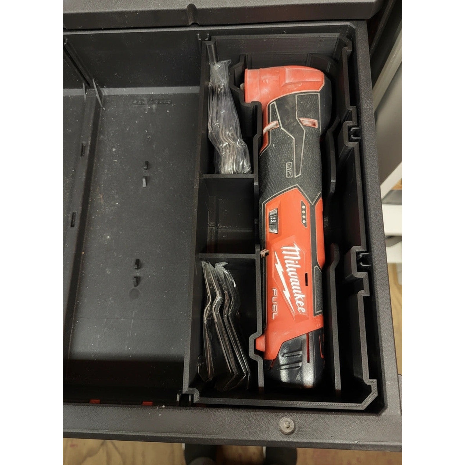 Milwaukee PACKOUT Drawer Insert – M12 Multitool Organizer (Insert Only) MD