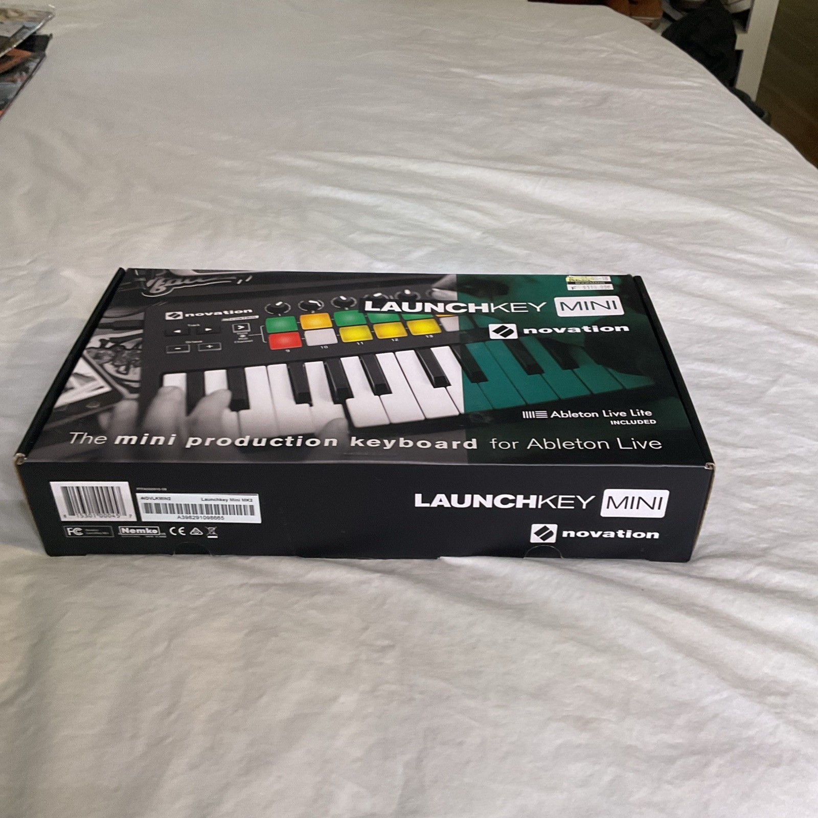 Novation Launchkey Mini MIDI Keyboard - No Manual, USB Cable Included Box