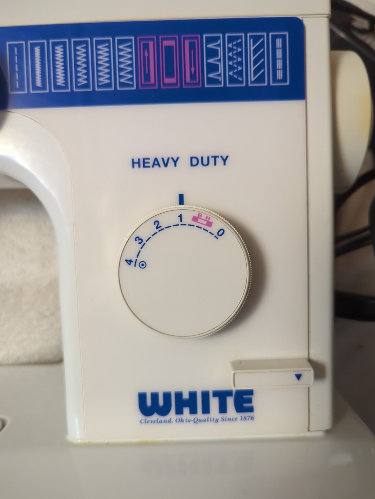 White heavy duty sewing machine, Model NO: 1766 Pre-owned Tested