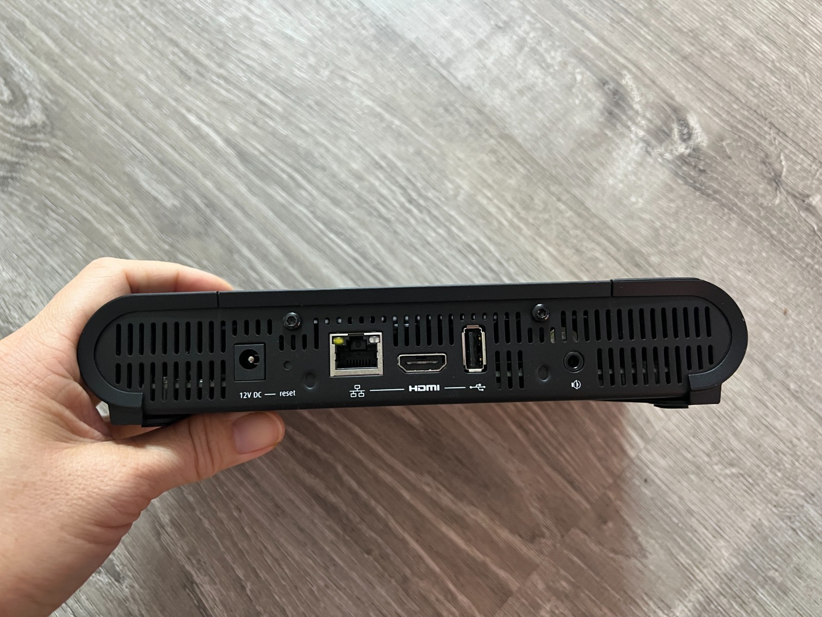 Barco ClickShare CS-100 Wireless Presentation System R9861510