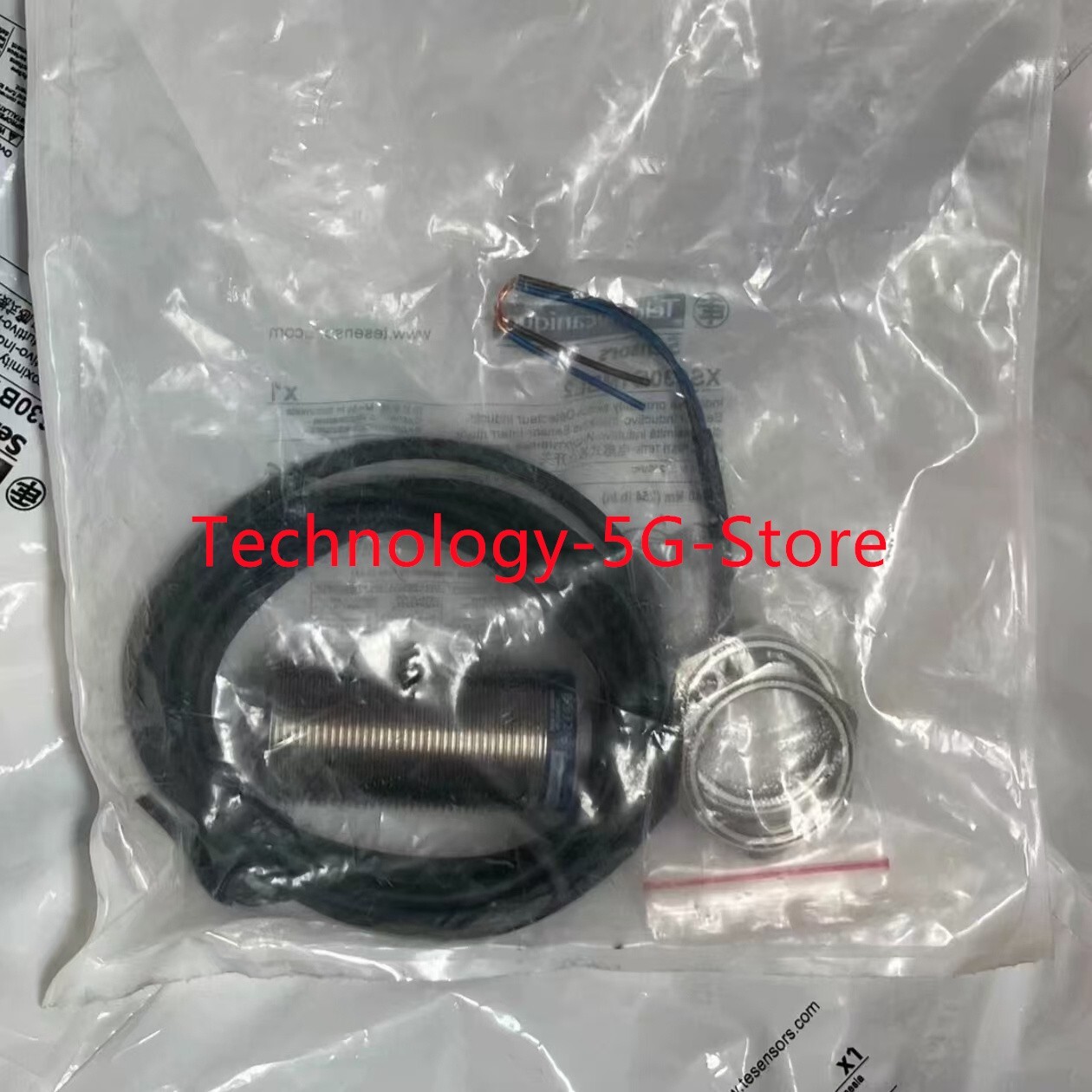 New Telemecanique XS630B1PAL2 Proximity Sensor