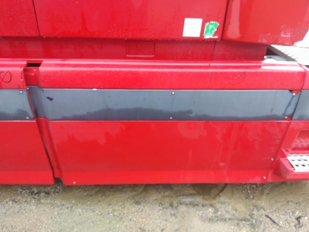 For 2006 VOLVO VNL SIDE FAIRING Left ,  GA