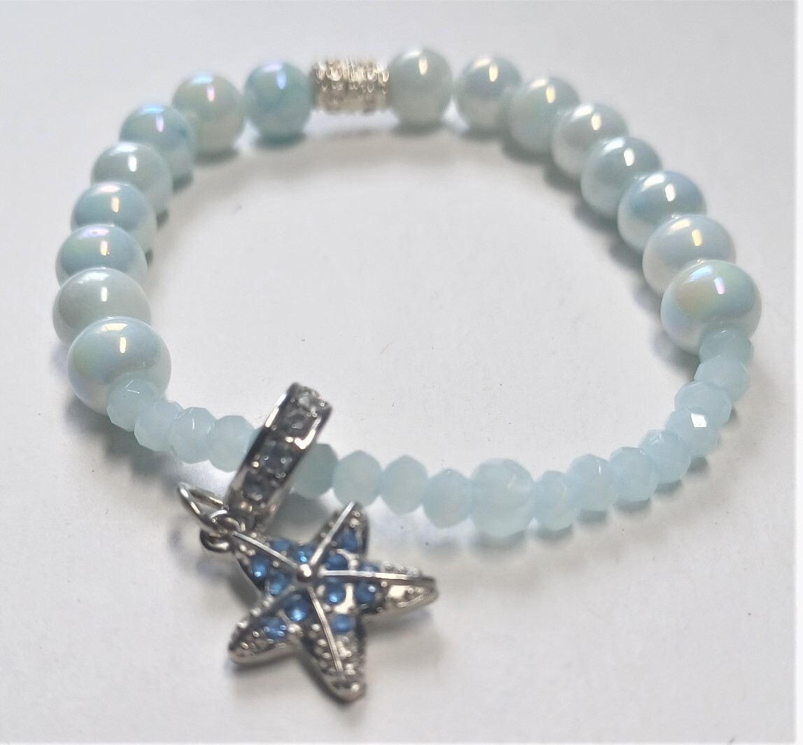Stretchy Beaded Starfish Charm Bracelet
