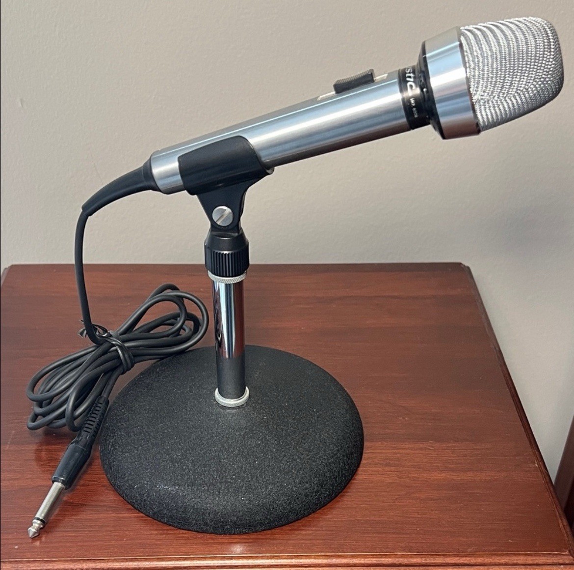 Vintage Berger Industries Adjustable Tabletop Microphone Stand Cast Iron & Mic