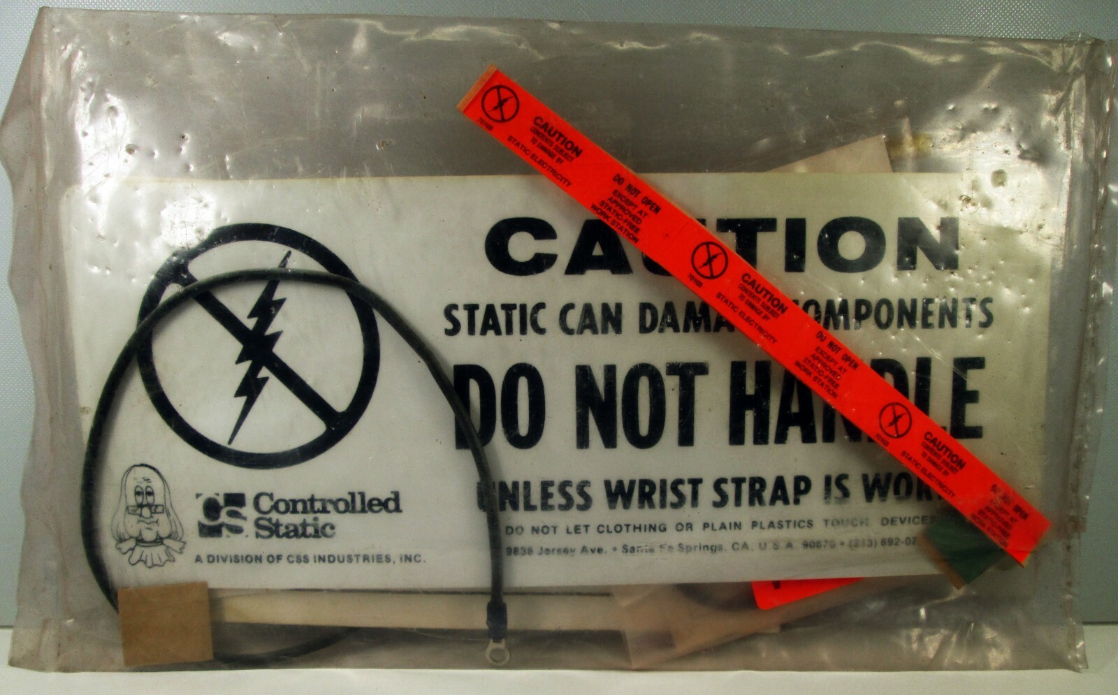 NEW “CONTROLLED STATIC” ANTI-STATIC AWARENESS KIT W/WRIST STRAP, SIGNS, STICKERS