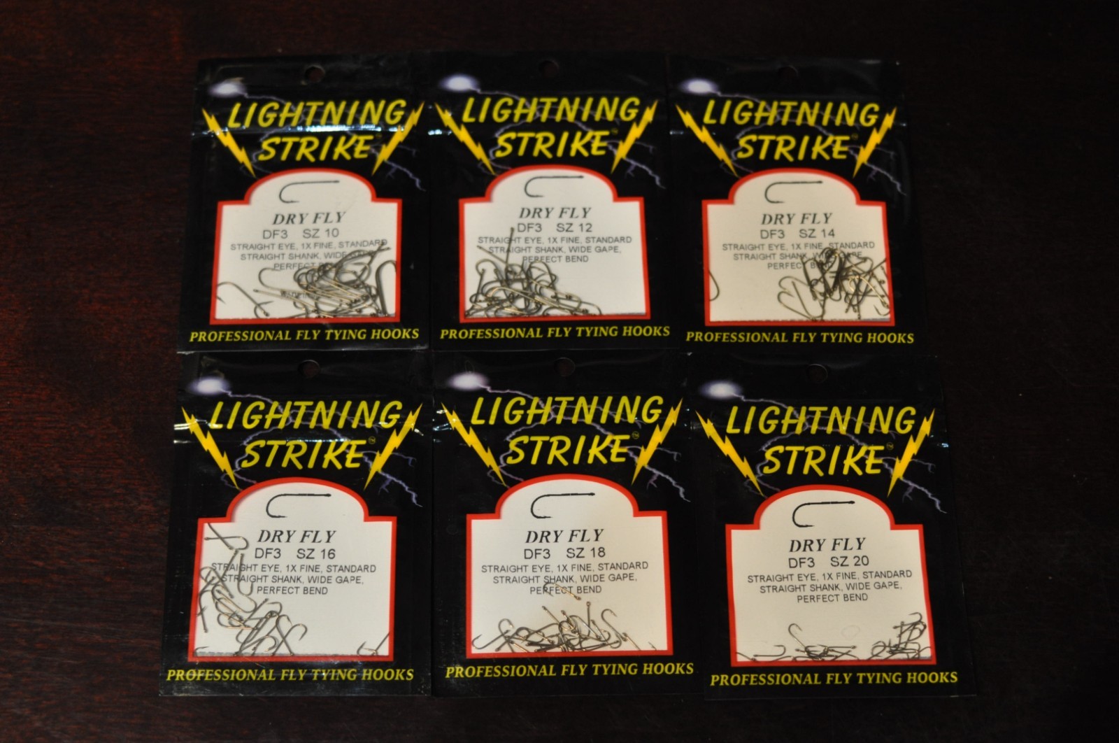 Lightning Strike Dry Fly Hooks DF3 Sizes 10 12 14 16 18 20 (25 Pack) Lot