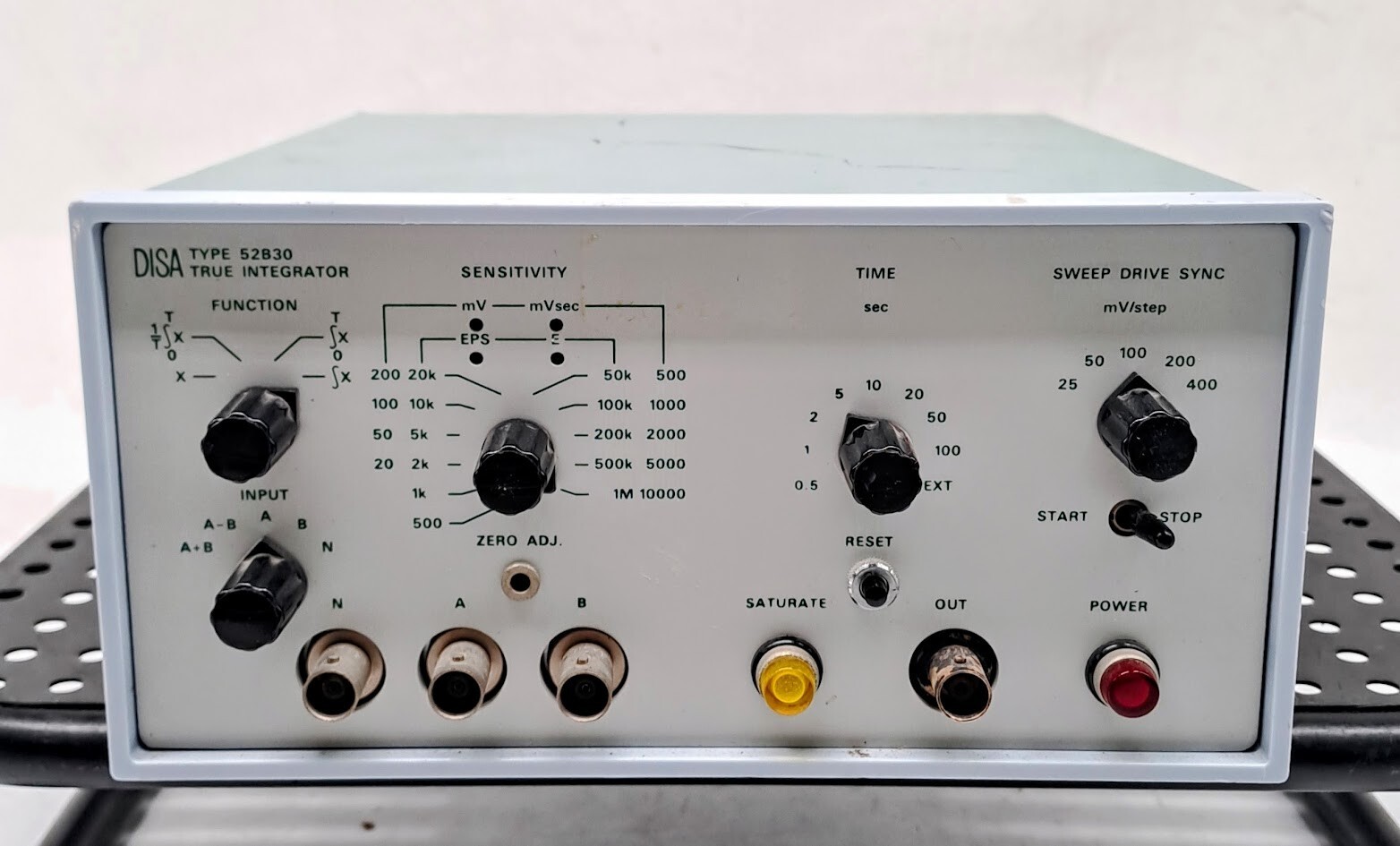 DISA Type 52 B 10 Comparator