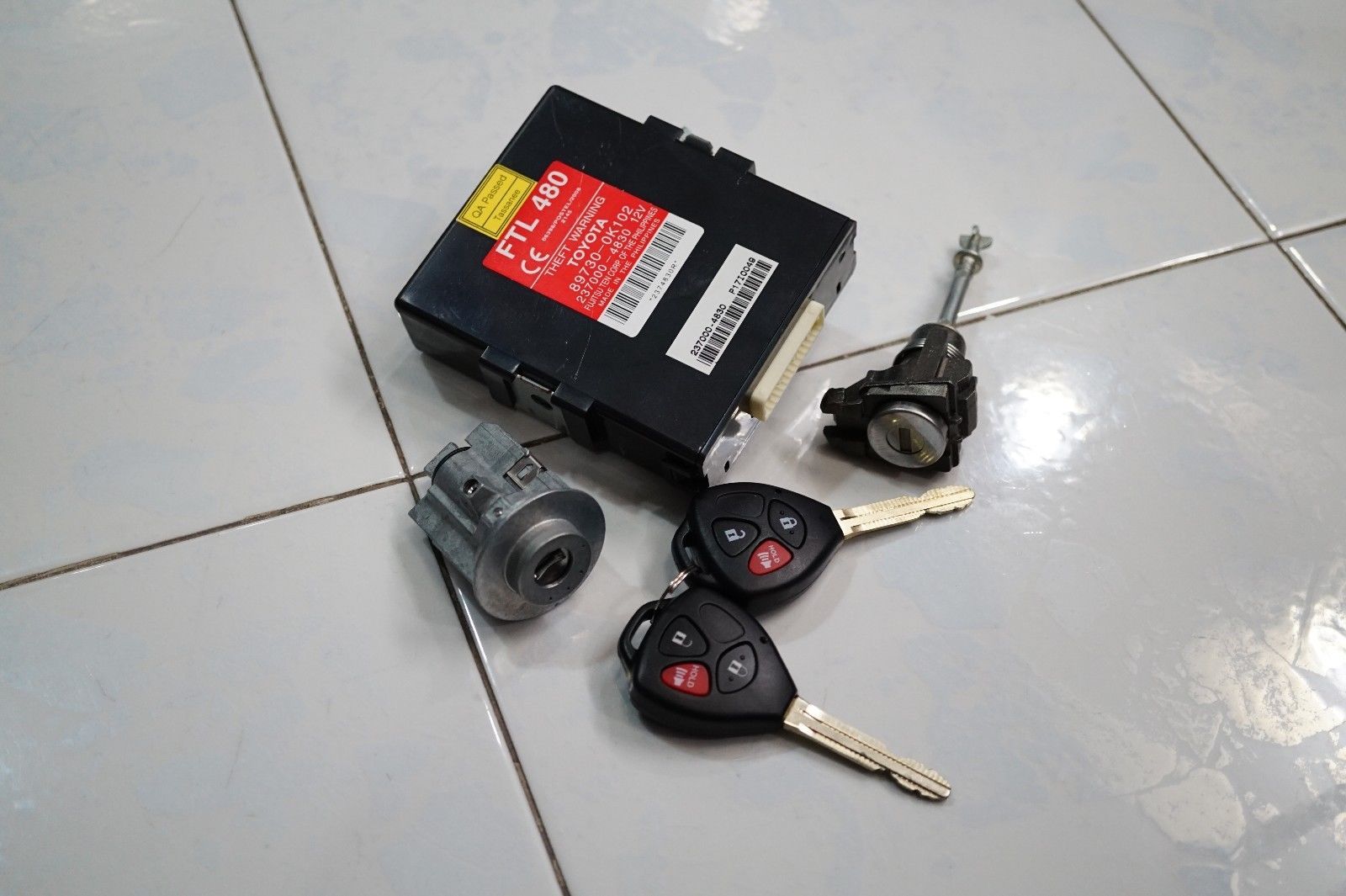 Genuine Toyota Part No.89730-0K102 COMPUTER ASSY, THEFT WARNING Set